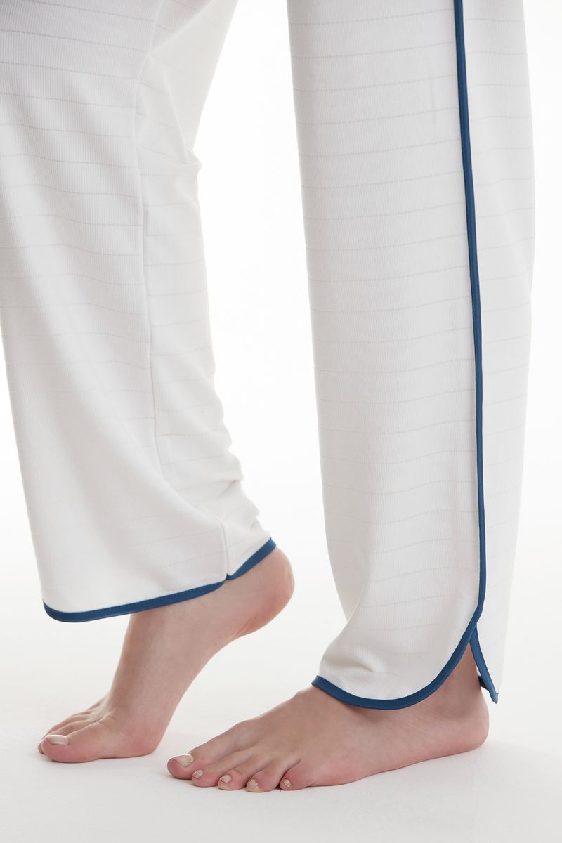 SL21013_blanco_4-selu-pijama-invierno-bicolor-terminaciones-redondeadas-luisiana