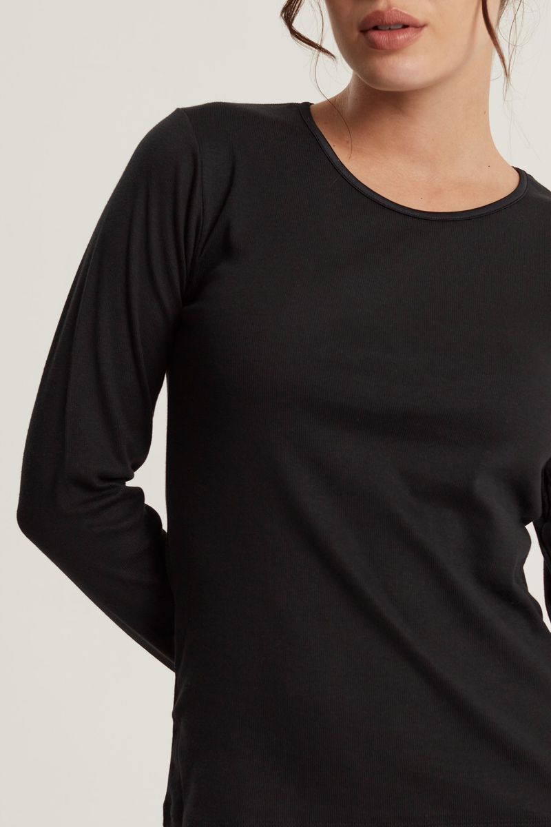 SL08014_negro_2-selu-abrigada-camiseta-termica-raso-invierno