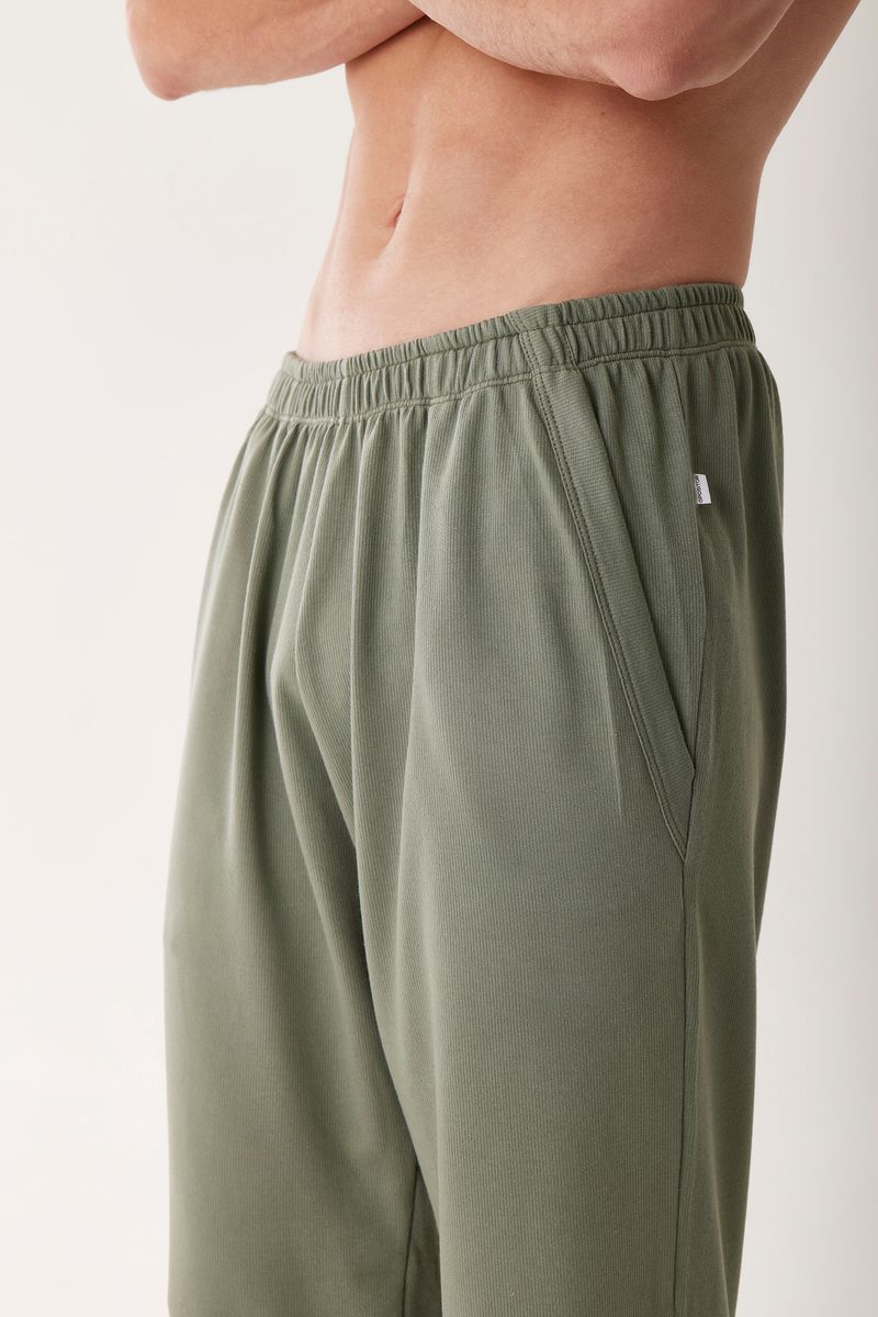 SL18138_verde_4-opositor-pantalon-basico-de-hombre